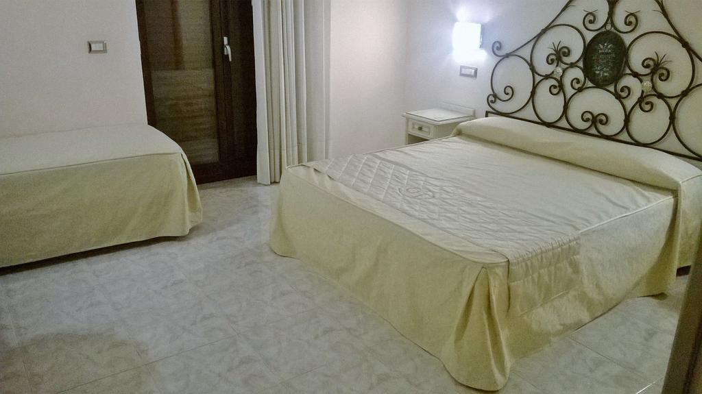 Hotel Ginevra Poggiomarino Стая снимка