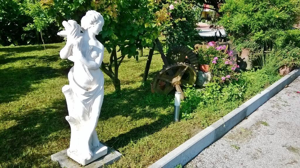 Hotel Ginevra Poggiomarino Екстериор снимка