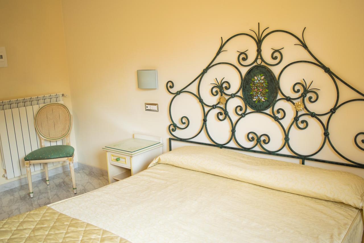 Hotel Ginevra Poggiomarino Екстериор снимка